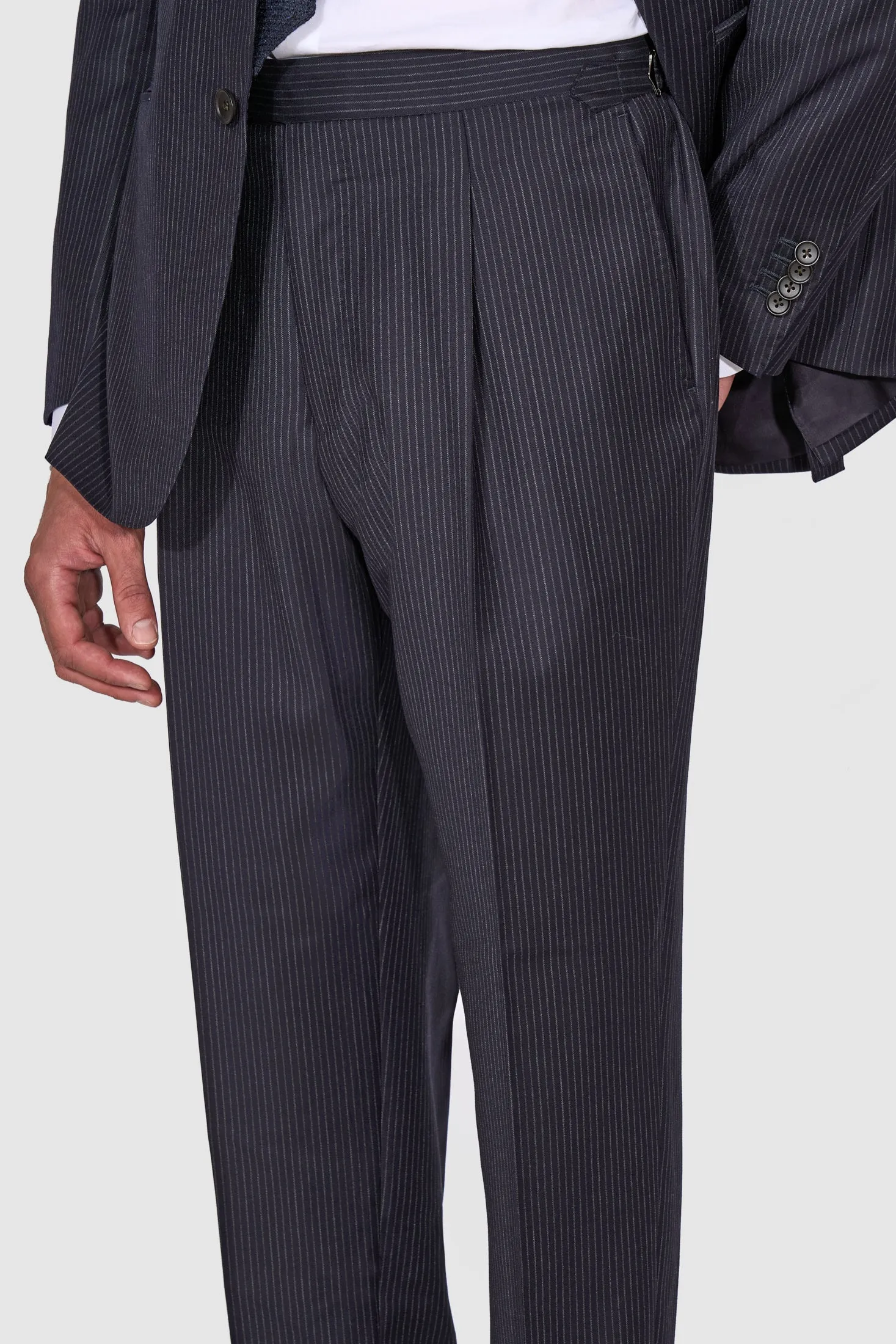 New Suitsupply Havana Navy Stripe Pure Wool Super 130s 3 Roll 2 Suit - Size 36S, 36R, 38S, 40S, 44R, 46R