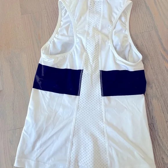 Nike women’s tennis outfit size XS