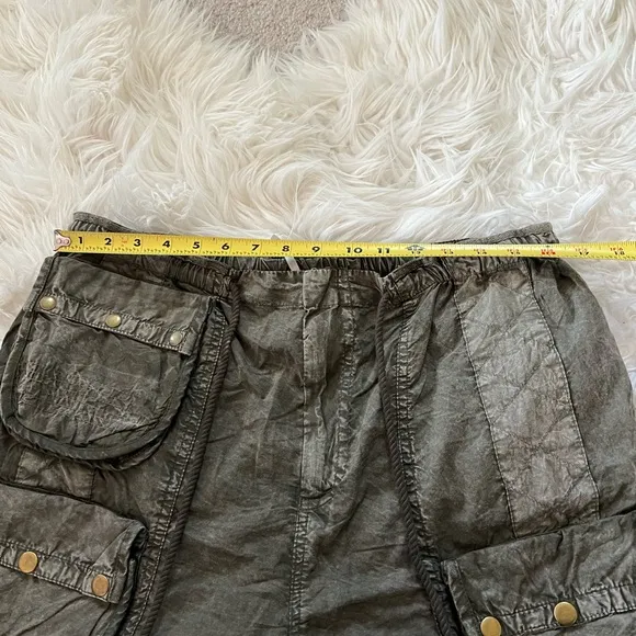 NWOT Free People Moon Bay Utility Parachute Shorts Womens Sz M Washed Army Green