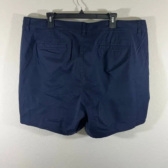 NWOT Lane Bryant Women's Dark Blue Silky Chino City Short Size 18 Style 1098850