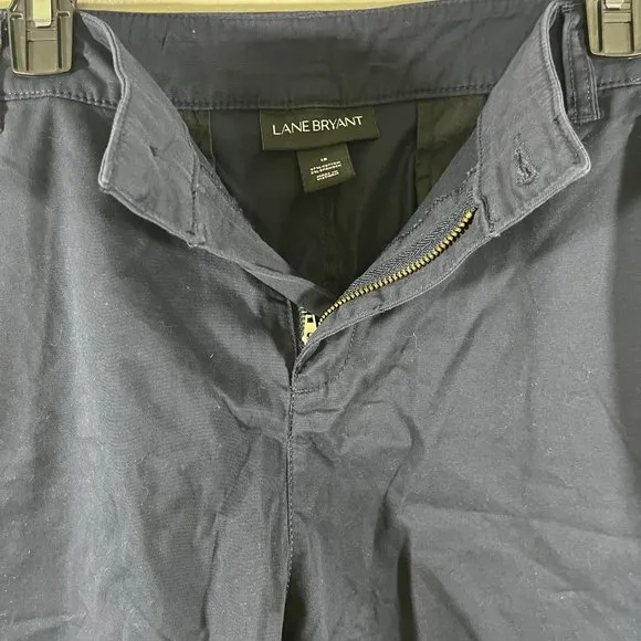 NWOT Lane Bryant Women's Dark Blue Silky Chino City Short Size 18 Style 1098850