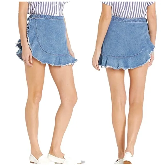 NWOT•DL1961• Hadley Frayed Ruffled Skort