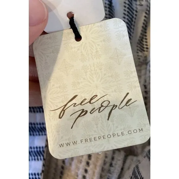 NWT $78 Free People Stripe Cargo Shorts Size Medium Women’s White Black