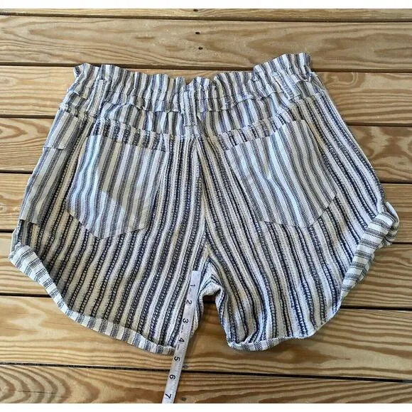 NWT $78 Free People Stripe Cargo Shorts Size Medium Women’s White Black