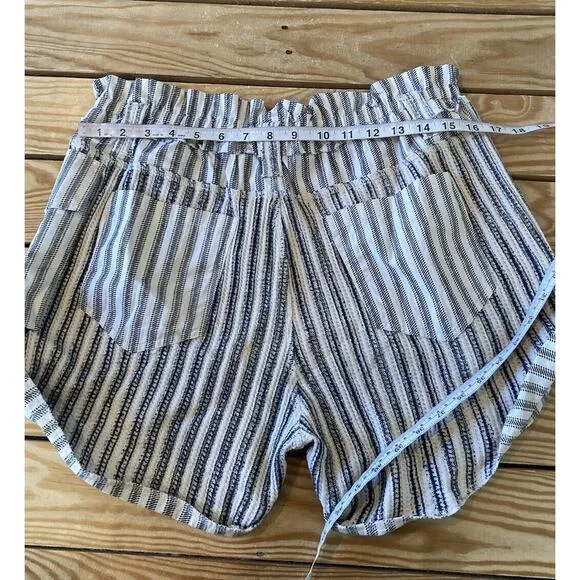 NWT $78 Free People Stripe Cargo Shorts Size Medium Women’s White Black