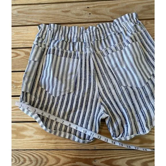NWT $78 Free People Stripe Cargo Shorts Size Medium Women’s White Black