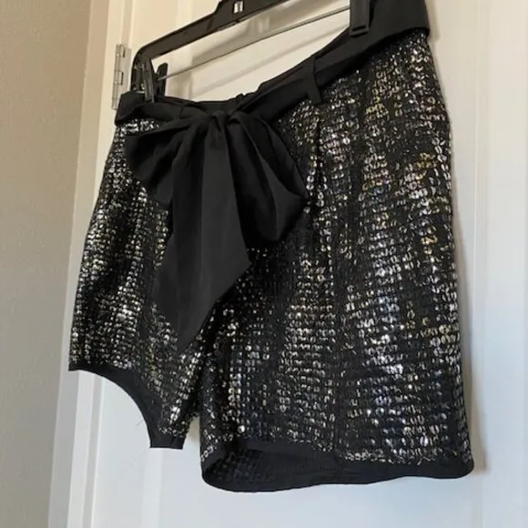 NWT! BCBG Max Azria Black Gold Silver Sequin Tie Front Shorts Sz XS