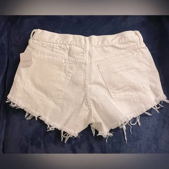 NWT Free People Looking Good Vibrations White Shorts Size 29 butterfly