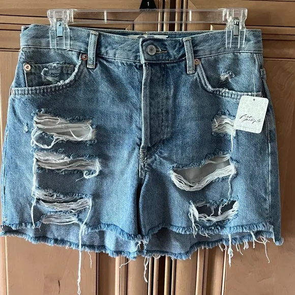 NWT Free People Maggie Mid Rise Distressed Shorts