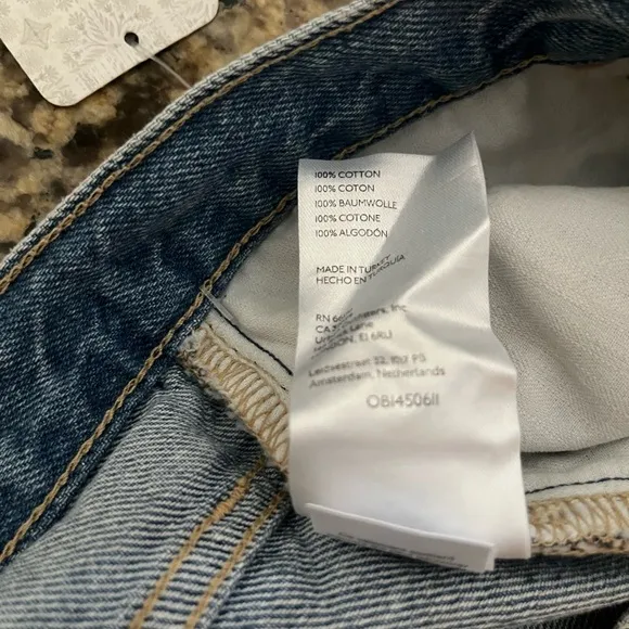 NWT Free People Maggie Mid Rise Distressed Shorts