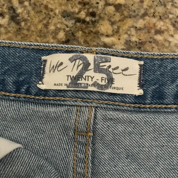 NWT Free People Maggie Mid Rise Shorts