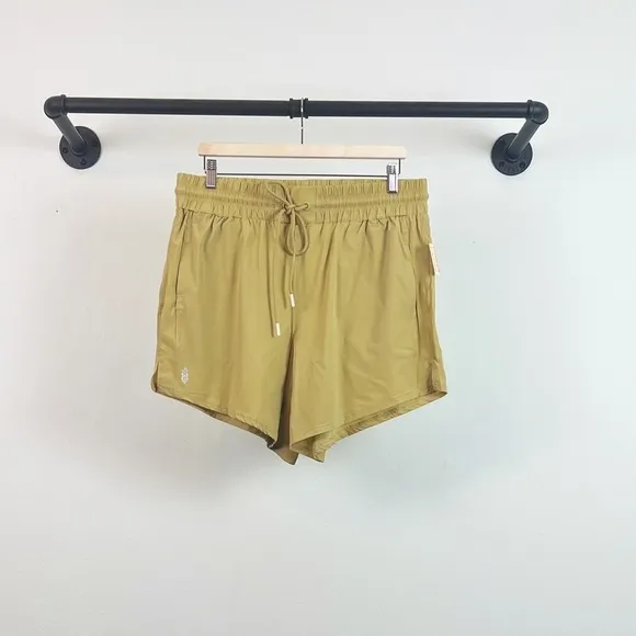 NWT Free People Movement Levitate High Rise Shorts in Honey Wheat