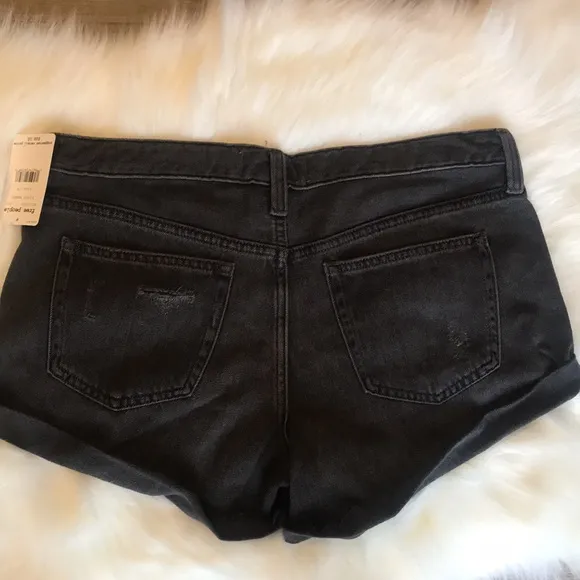 NWT Free People Rolled Hem Cut-Off Denim Shorts sz29