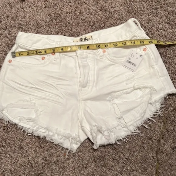 NWT Free People White Shorts Size 26