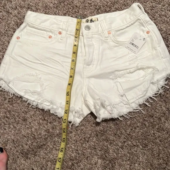 NWT Free People White Shorts Size 26