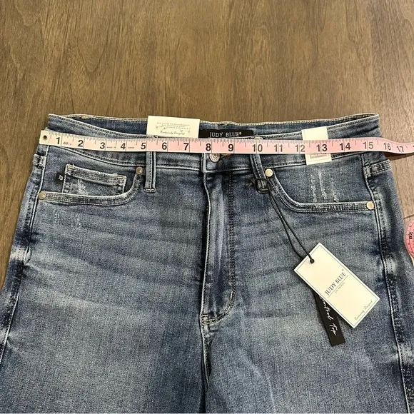 NWT Judy Blue High Waist Tummy Control Frayed Jean Shorts Size XL