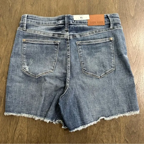 NWT Judy Blue High Waist Tummy Control Frayed Jean Shorts Size XL