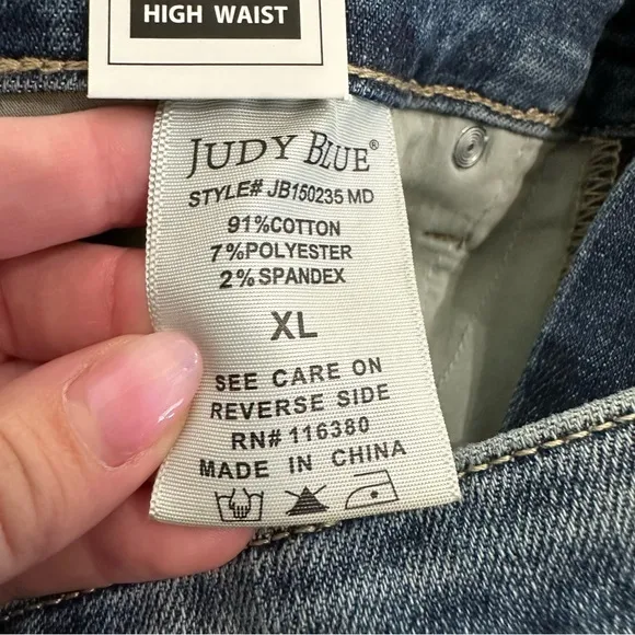 NWT Judy Blue High Waist Tummy Control Frayed Jean Shorts Size XL