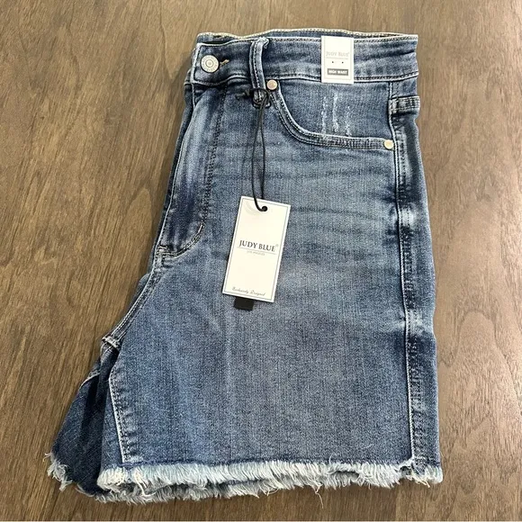 NWT Judy Blue High Waist Tummy Control Frayed Jean Shorts Size XL