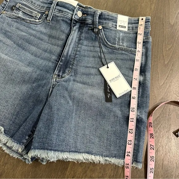 NWT Judy Blue High Waist Tummy Control Frayed Jean Shorts Size XL