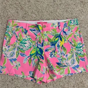 NWT Lily Pulitzer Callahan knit squeeze the day woman’s shorts size 12