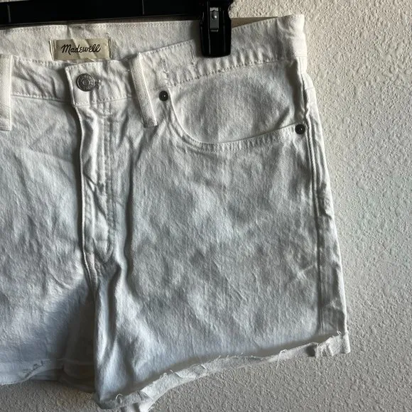 NWT Madewell High-Rise Denim Shorts in Tile White Size 32