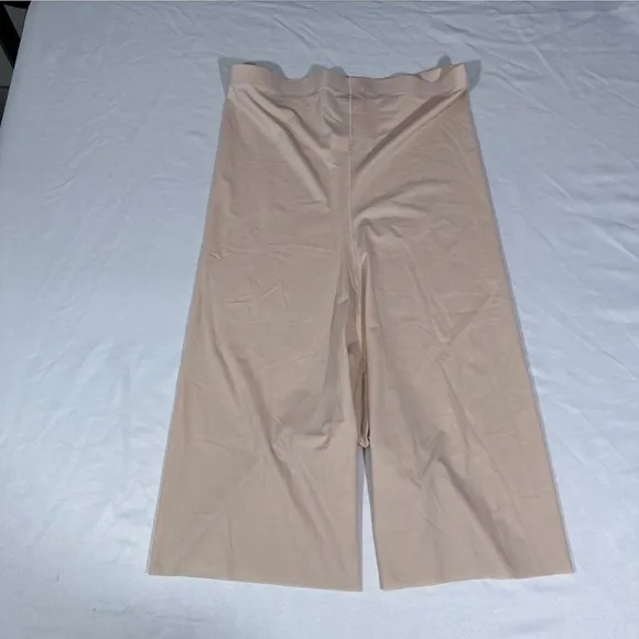 NWT Spanx [ Large ] Thinstincts High Waist Mid-Thigh Shorts in‎ Soft Nude