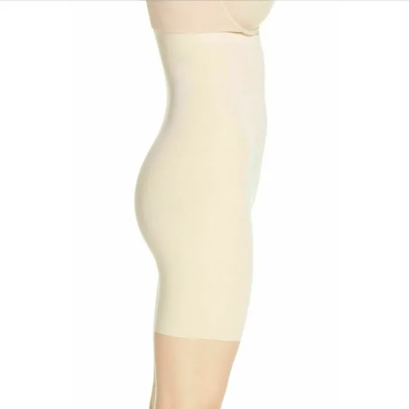 NWT Spanx [ Large ] Thinstincts High Waist Mid-Thigh Shorts in‎ Soft Nude