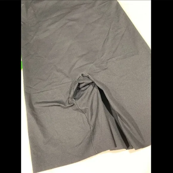 NWT Spanx Thinstincts High Waist Mid-Thigh‎ Shorts Black [SZ Medium ]