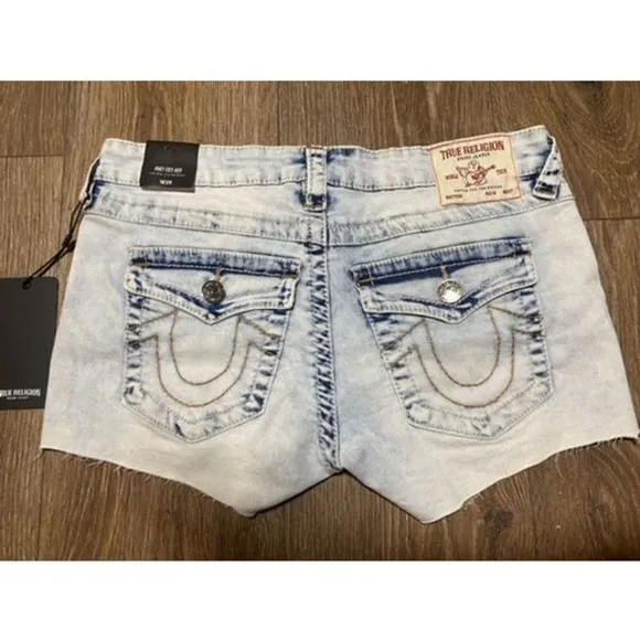 NWT True Religion Joey Low Rise Cut-Off Shorts. Size 29W