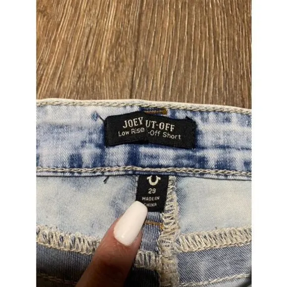 NWT True Religion Joey Low Rise Cut-Off Shorts. Size 29W