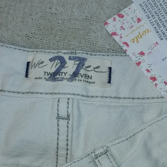 NWT We the Free - FREE PEOPLE Womens Ivory Demin High Waist Shorts Size: 27