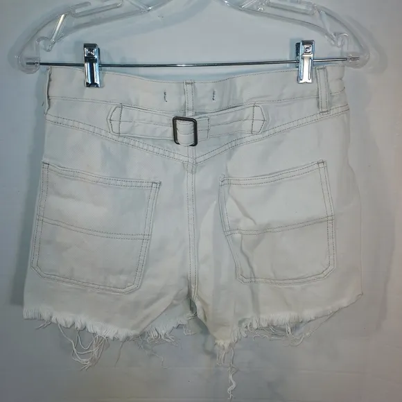 NWT We the Free - FREE PEOPLE Womens Ivory Demin High Waist Shorts Size: 27