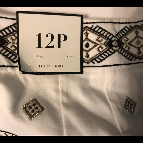 NWT White House Black Market Petite Embellished Shorts, White, Size 12P