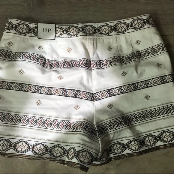 NWT White House Black Market Petite Embellished Shorts, White, Size 12P