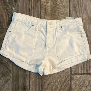 Nwt We The Free white rolled leg shorts