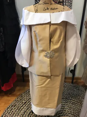 Off the shoulder Plus size champagne bell sleeves suit