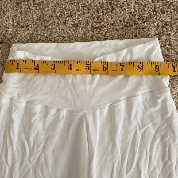 Okikai Designs Etsy White Bamboo Shorts with Lace Trim M