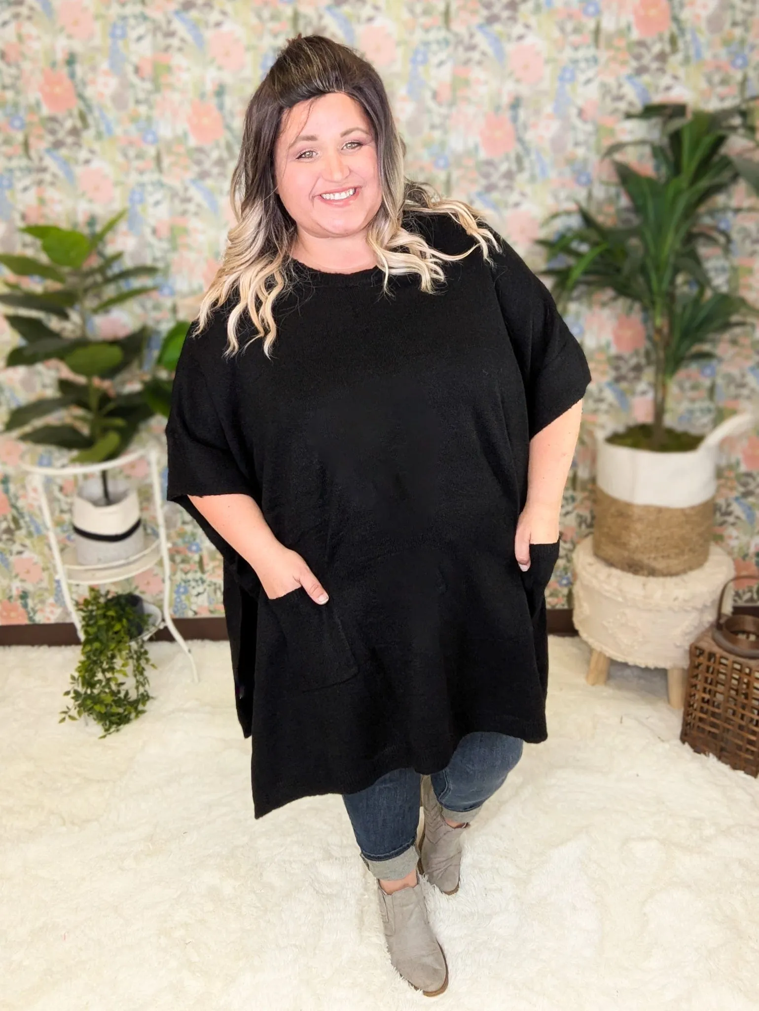 Penelope Oversized Short Sleeve Sweater w/Pockets in Black