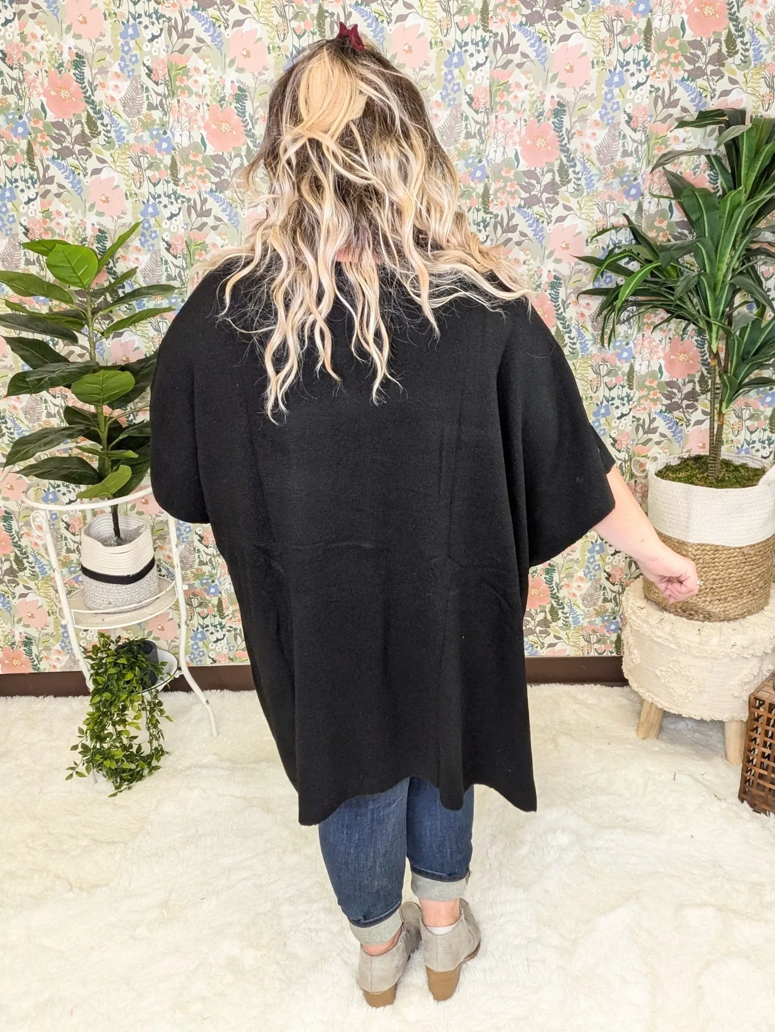 Penelope Oversized Short Sleeve Sweater w/Pockets in Black