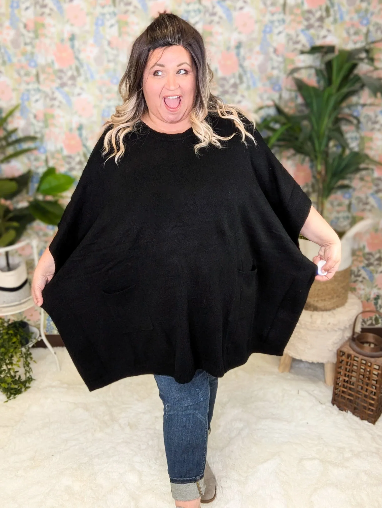 Penelope Oversized Short Sleeve Sweater w/Pockets in Black