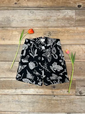 Perfect Shorts in Black Woodland Wonder