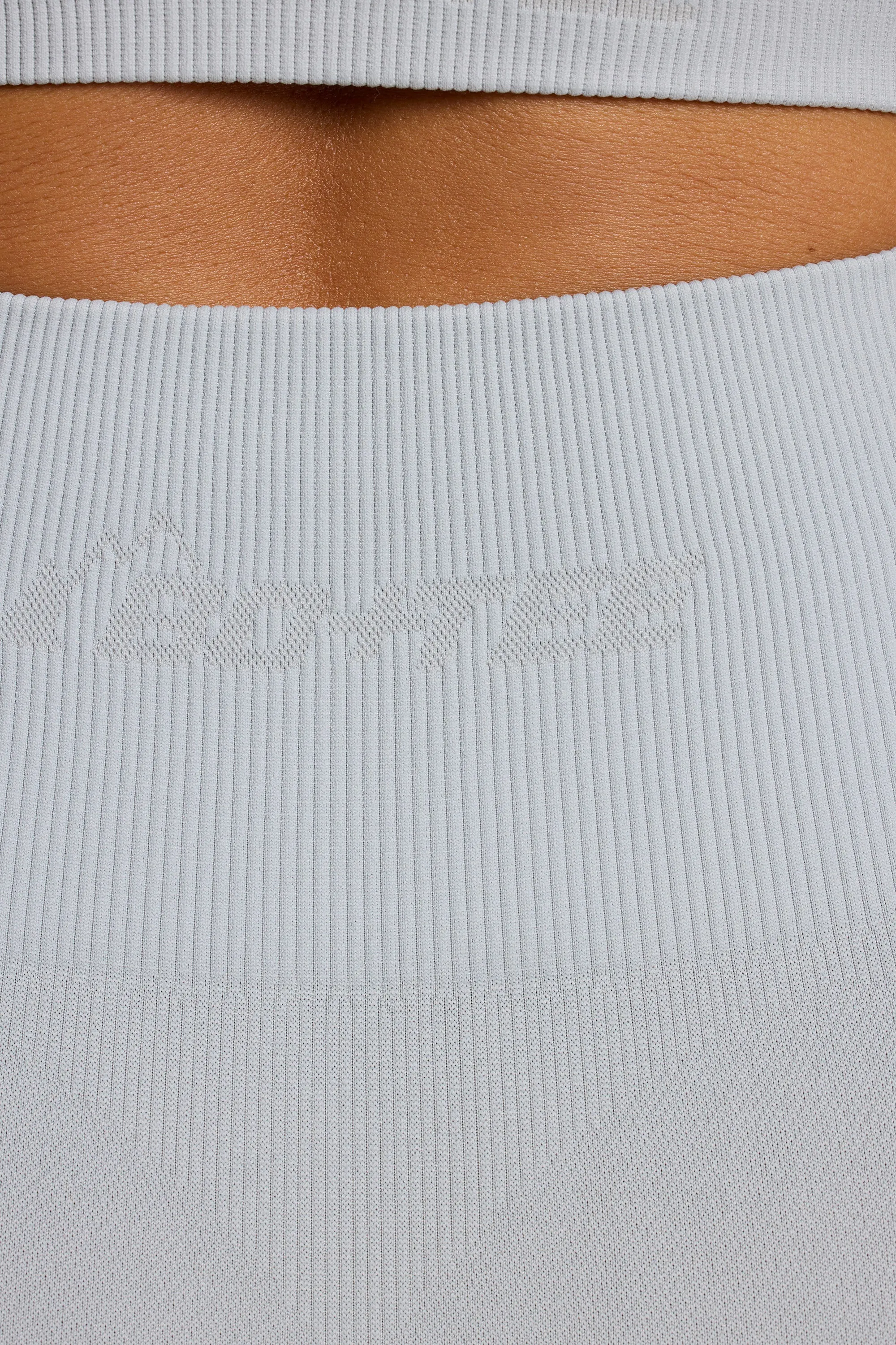 Piste - Petite Super Sculpt Base Layer Leggings in Light Grey