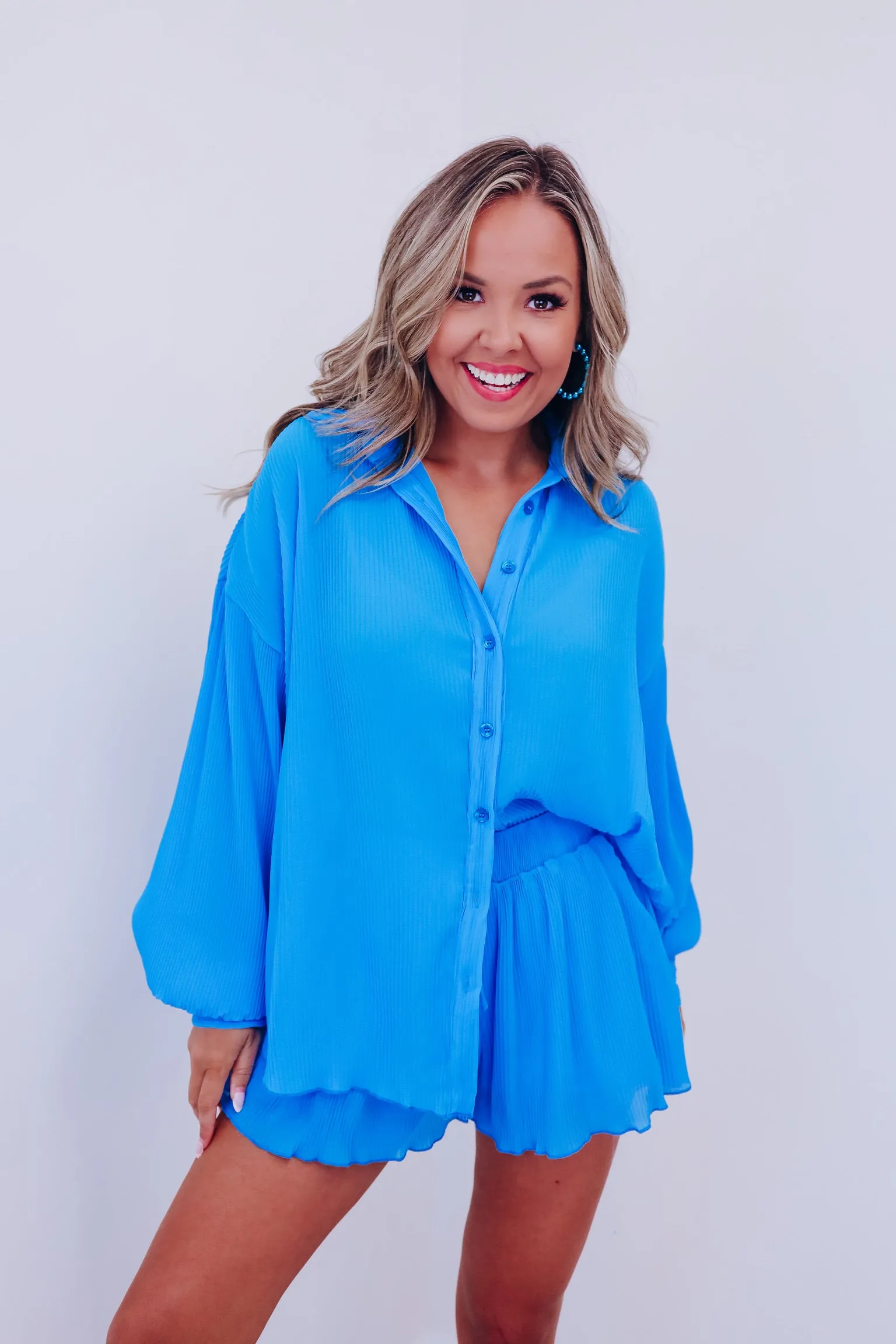 Poised Plisse Button Down Shirt And Shorts Set - Blue