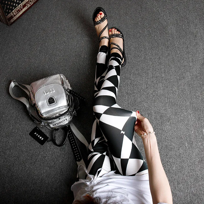 "BLACK WHITE GEOMETRIC PATTERN STITCHING" LEGGINGS N042706