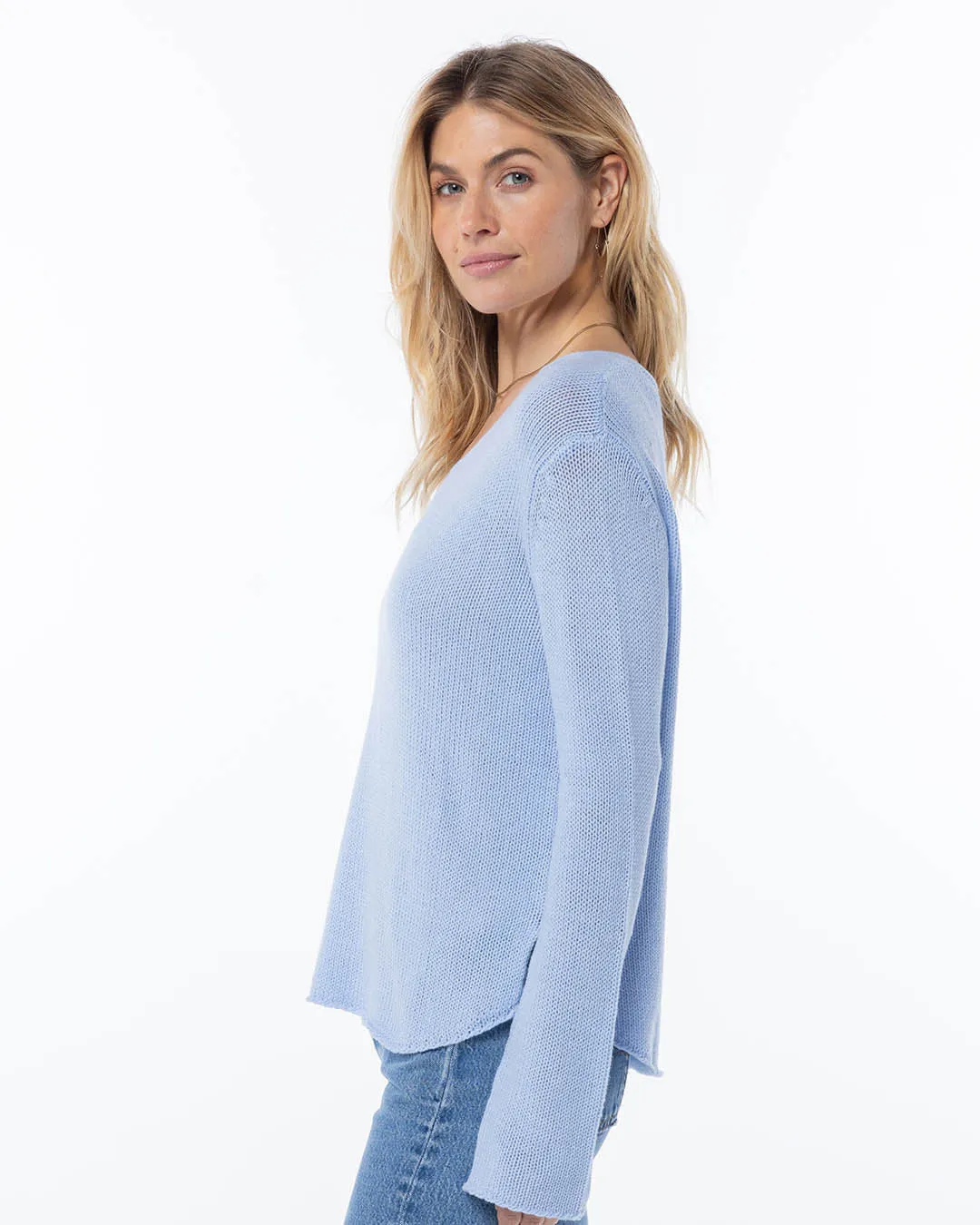 Round Edge V-Neck