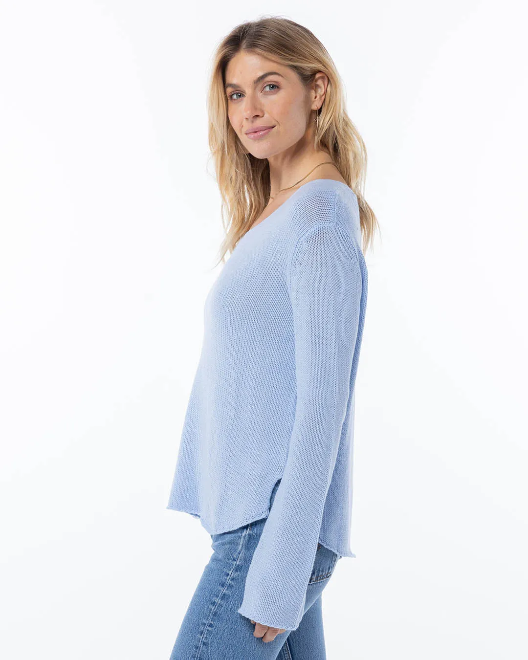 Round Edge V-Neck