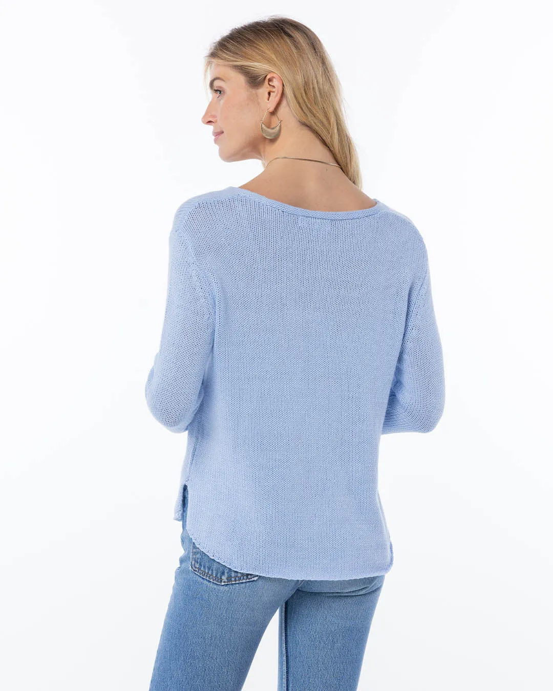 Round Edge V-Neck