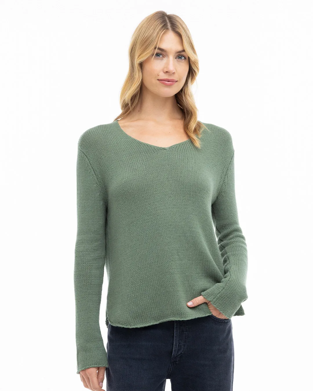 Round Edge V-Neck
