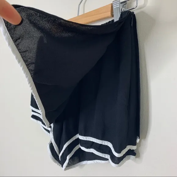 See By Chloé Multi-Layer Puff Shorts / Skort *Black &amp; White* Sz 2